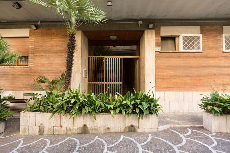 Bed A San Pietro Bed & Breakfast Rome Bagian luar foto